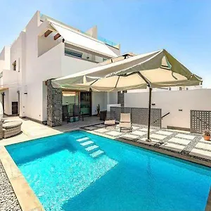 Luxury Tropical Private Heated Pool Villa Los Cristianos (Tenerife)